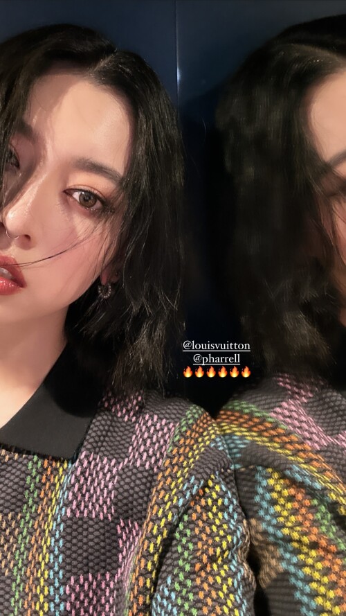 ayaka57d98457ad59be062c