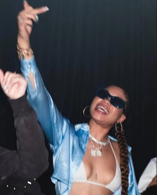 azodoodd9d9db553d0fc0c397b82