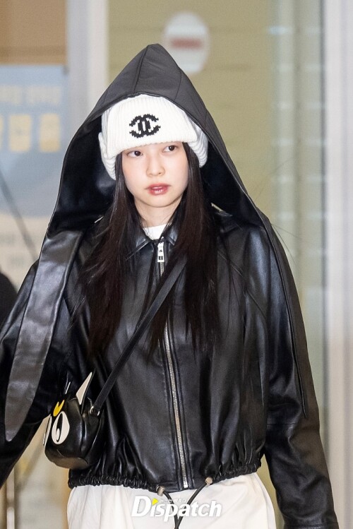 b64d9251 3430 4da9 9076 ec8955c4a2616e15cd2d2082eda2