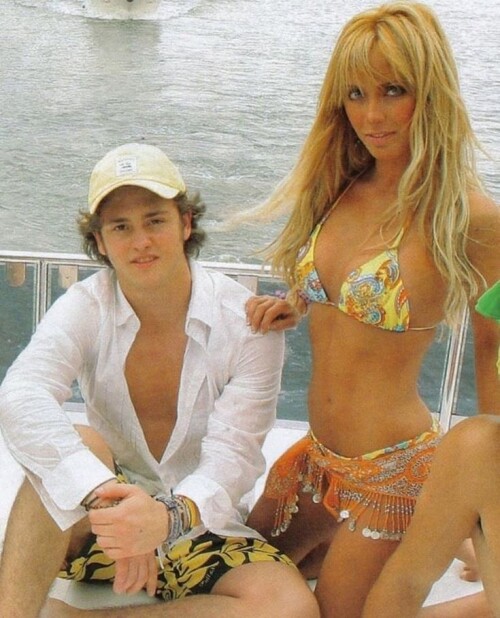 b955456d09890a92c584454ae92ee4982ea73124902b9727