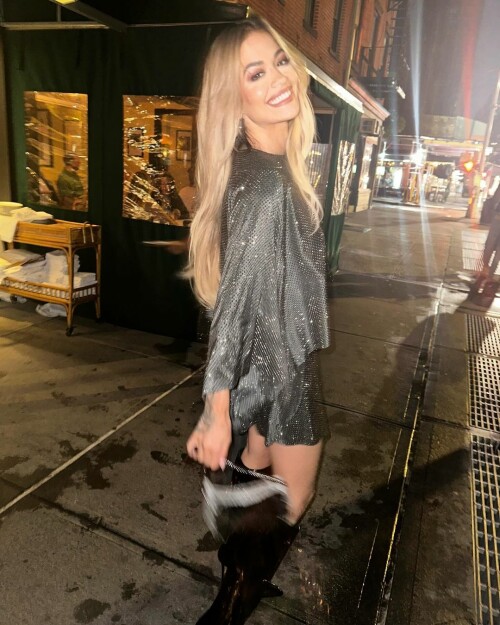 b99f93104abb6345327def75c53ca9bd71e5e8cd5a2f19d0