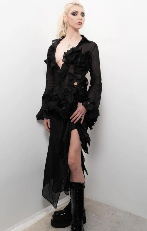 back in black v0 nqwfb1mow58d10d5e2d765dfbd57f