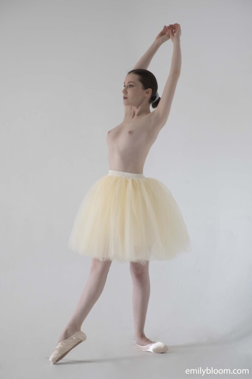 ballerina 00188dd7f3bd625a7fc8