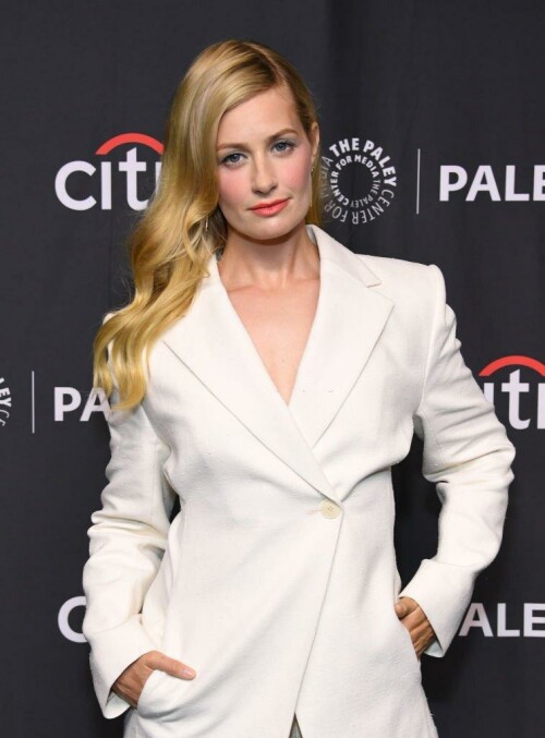 bb 2 3JCF1c68b0184b7fa85d