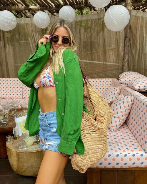 beatricebouchard CeL6mDJuNJy