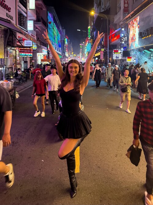 beautyandbrainswithatwist2025_10_16_04_07_29d63a7416-aa21-4747-9682-da8b12071bf3252f2607cf1fc555