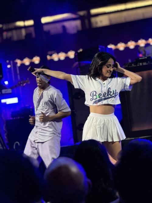 becky75a7fda3f3b4b4c6f