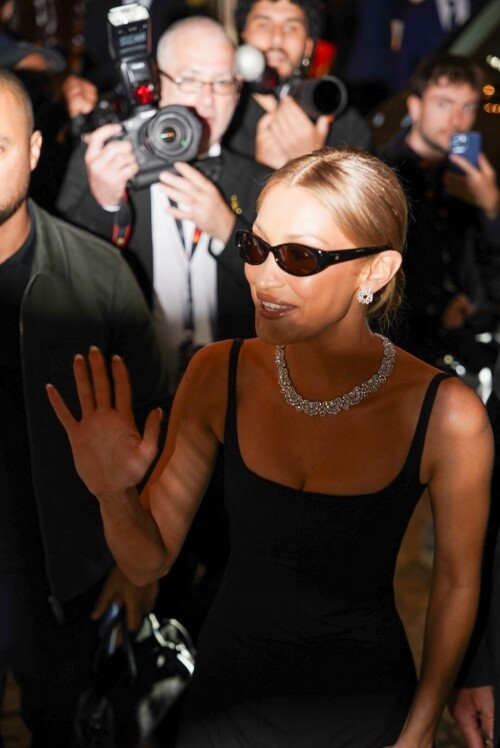 bella-209c724976365e4226