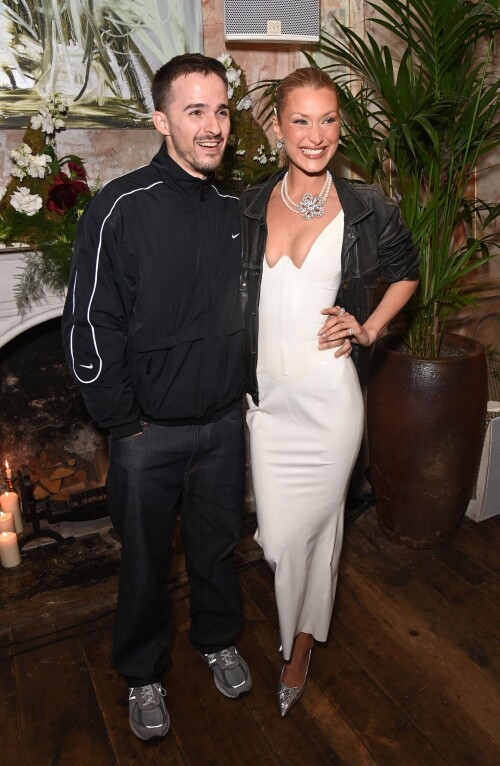 bella 30bd799c5713de799b