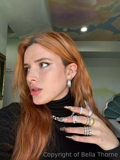 bellathorne326