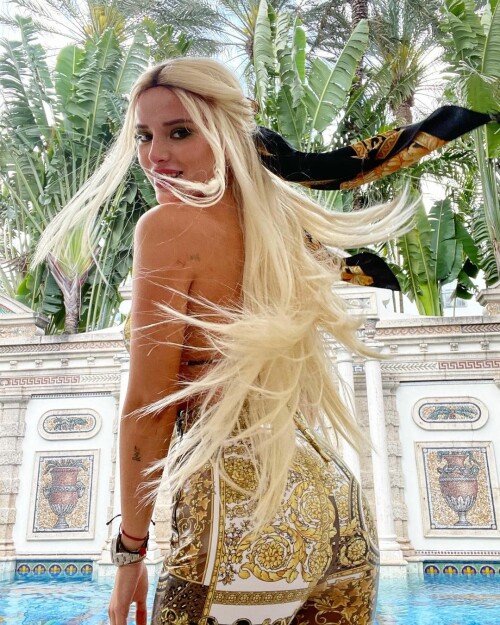 bellathorne 1 CMQRrC1sdD3 