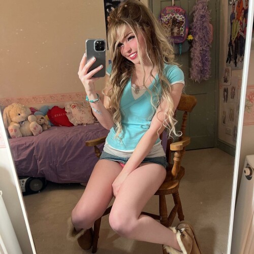 belle.delphine 20230403 171621 339145116 2486914454805673 7122392980344040692 n
