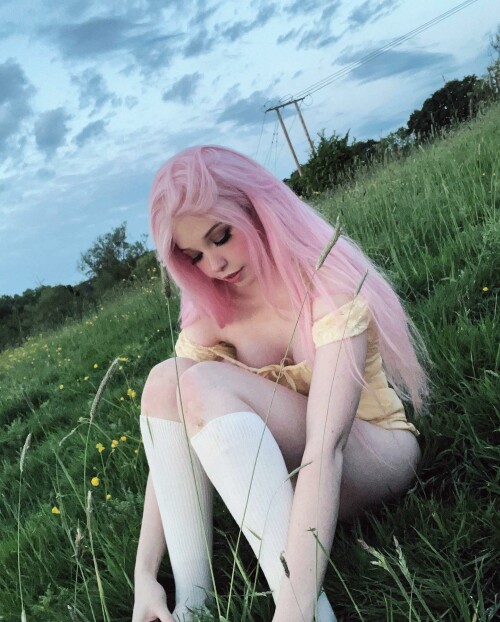 belle.delphine 283556158 968114900437155 3303807579001012167 n