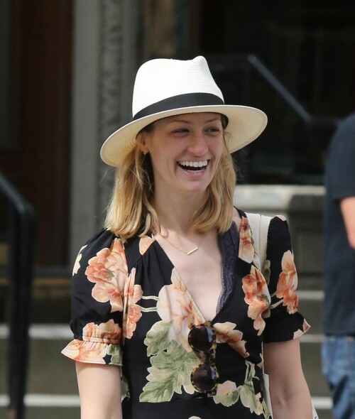 beth behrs out and about in new york 07 02 2016 9 SNS81cea88ef97a42b3c