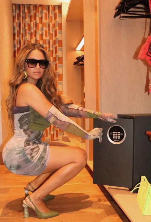 bey-526d3ea9d8945b10b