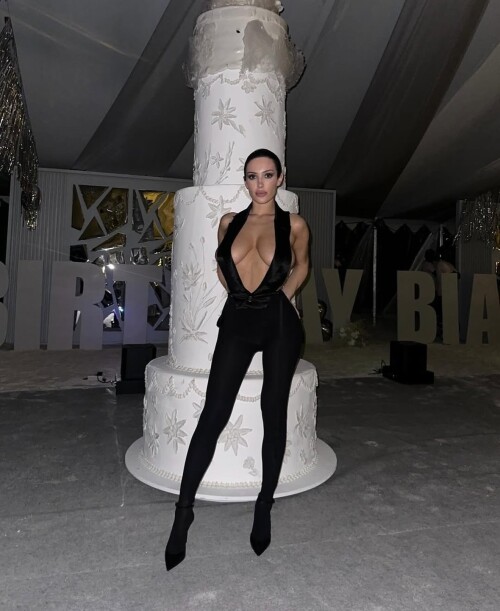 biancacensorigram 1736124748020b84abe0f6bbce205