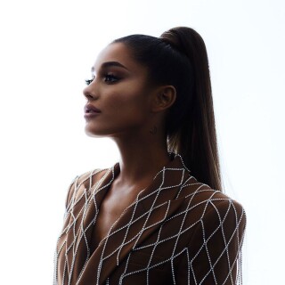 bilborad100yearwom2018121e3342__3_