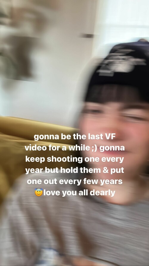 billieeilish hlen 20221128 154927 317112175 929042928073434 4175884468427642095 n