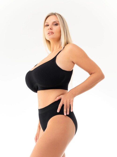 black 727522761789b25d5aebc057e9