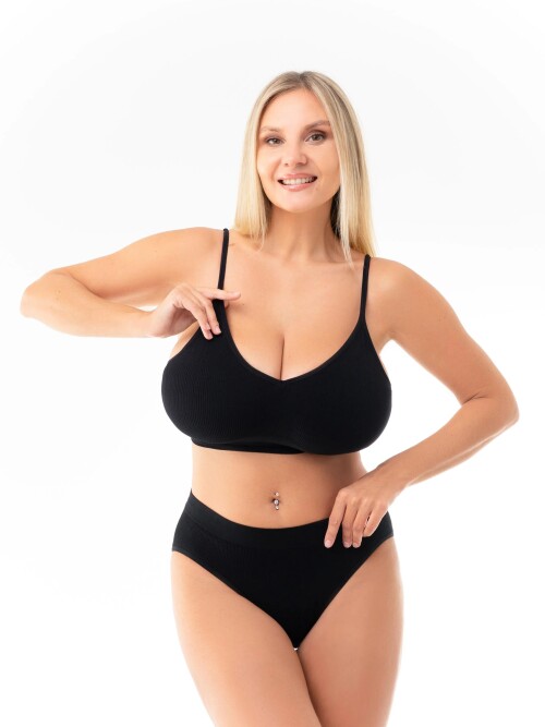 black 7275228441ee7613a8a995cd4f