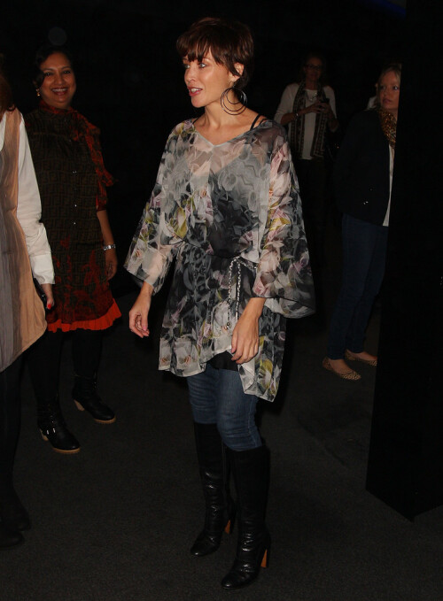 black227 89835ba7296d6eb30