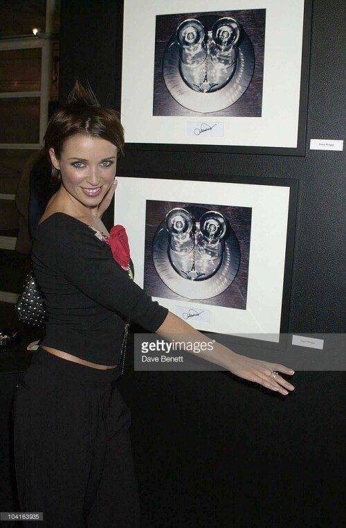 black281-264f5211b17dea9f6