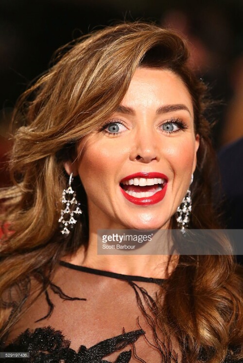 MELBOURNE, AUSTRALIA - MAY 08:  Dannii Minogue arrives at the 58th Annual Logie Awards at Crown Palladium on May 8, 2016 in Melbourne, Australia.  (Photo by Scott Barbour/Getty Images)