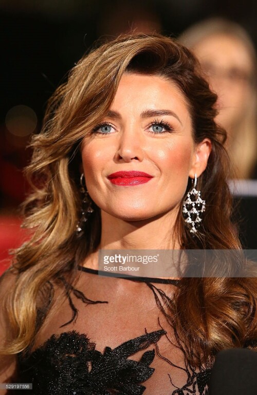 MELBOURNE, AUSTRALIA - MAY 08:  Dannii Minogue arrives at the 58th Annual Logie Awards at Crown Palladium on May 8, 2016 in Melbourne, Australia.  (Photo by Scott Barbour/Getty Images)