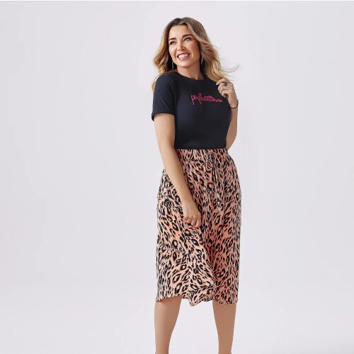 black44495b49cef7d54a047