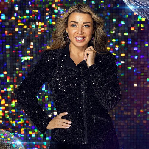 black472655d7d54c49c7487