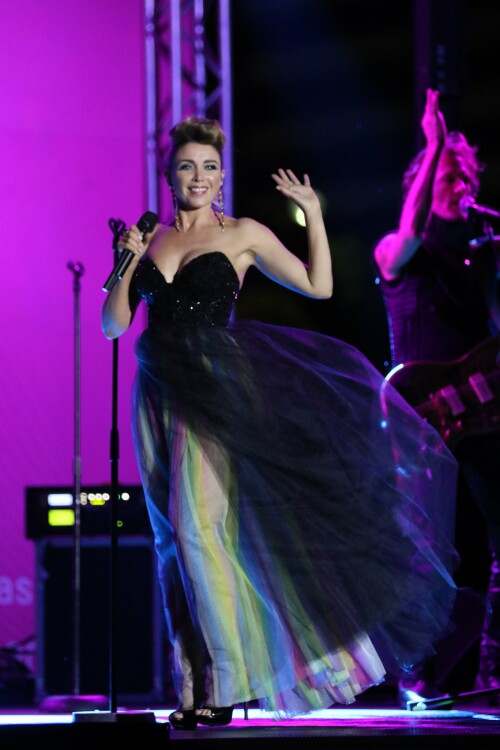 black482 22581507ef1d4fe257