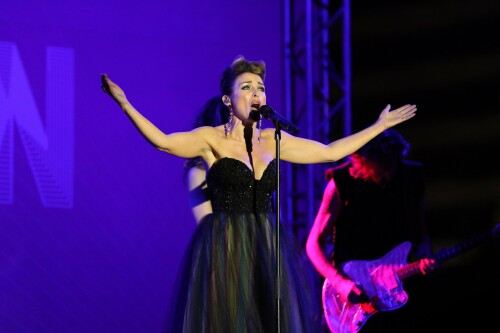 black482 493e384f12d7836880