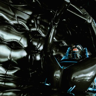 blacknblue-n-mask037_024