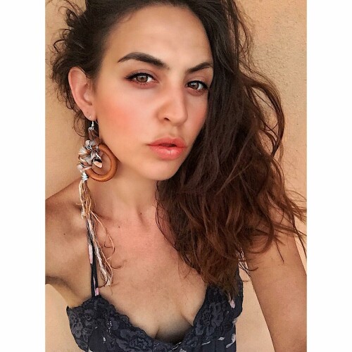 blackout label BV7wKm8nQpu