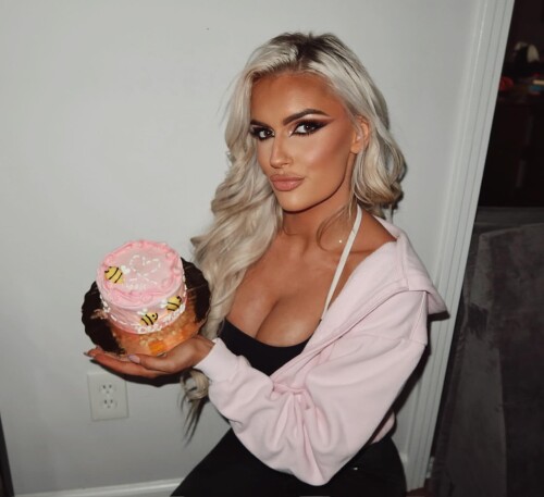 blakemonroewwe feed 20250730085759b2b0677b3d1a997f