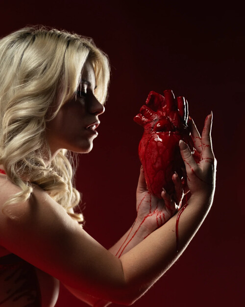 bloody corset23 webpccd7f9b4227f4e30