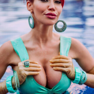 boobalicious_pool_shock9533_029