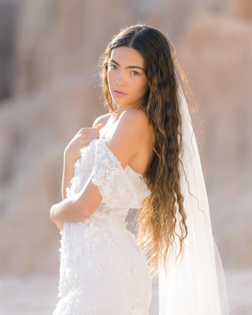 bride 71932763995 n 3ce54ecbf9197f393