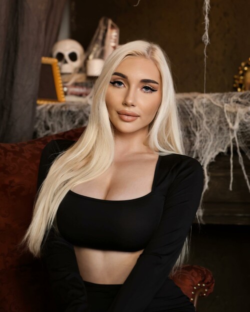 brooke.michelleee CkWMV vPrJ7 3