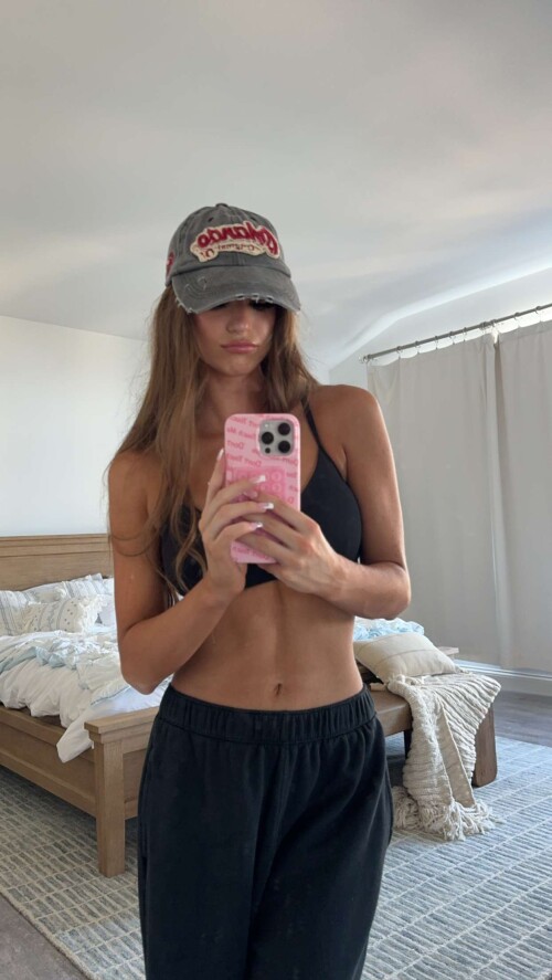 brookemonk RDownloada07485a51f44ea62