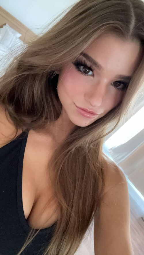 brookemonk RDownloada5d9d00b90700cf3