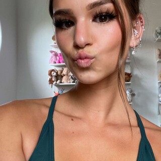 brookemonk-2024-07-13T00-02-028a932d816b099674