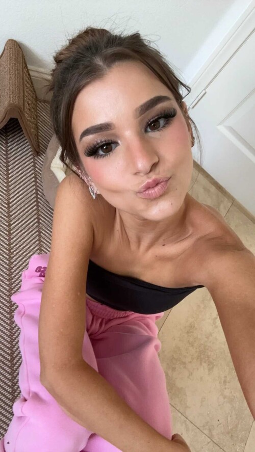 brookemonk 2024 09 18T21 58 542b36d2f881699791