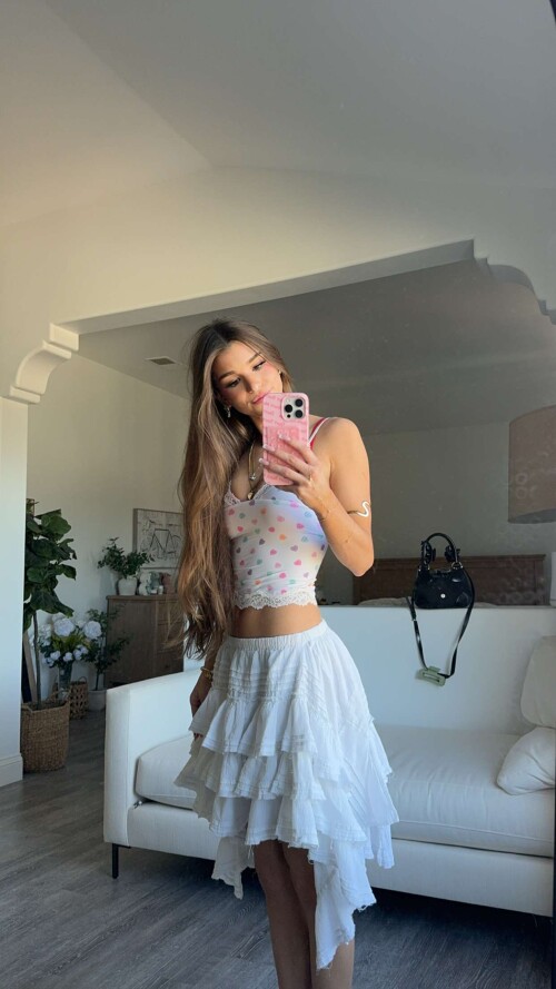 brookemonk 2025 02 22T22 11 50e5cfdd87737e1e53