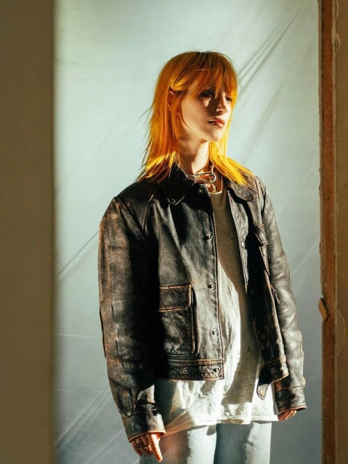 bts of during our photoshoot for her recent release love v0 qn7ynuj5o9if169af02d36d8d7f6c