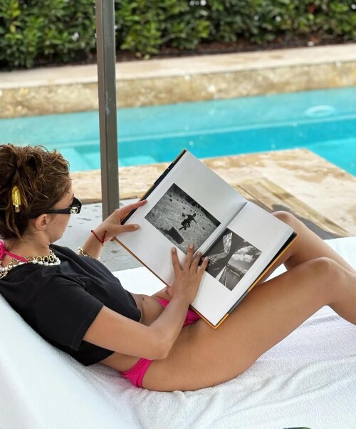 burcu ozberk v0 em9cys4fzdpf176ab74350962ce4f