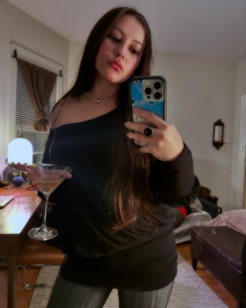 c13udia 20250209 00056d3ca305c69d2058