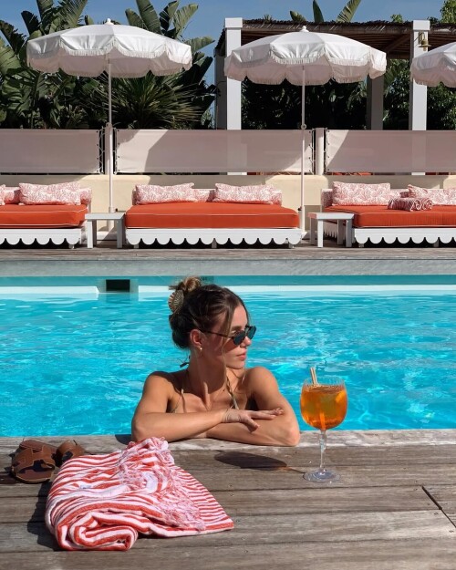 c6440a816af832da6e6022aa5d2384a009492c25585f9e4ee