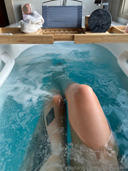 ca3f9e7d 16bb 4f6d 98d2 aaf62846037c11264e6e2f2239b4