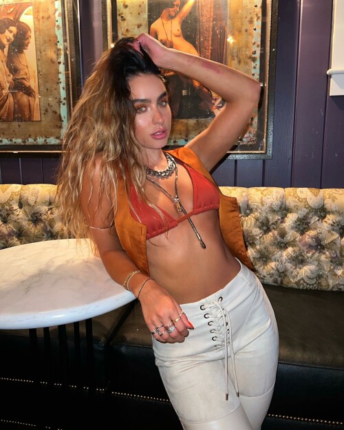 cadab0475221439688f6ceeeb14307ed 344901948 6278222675563705 4316693150883299647 n4d0f423dd677fd01